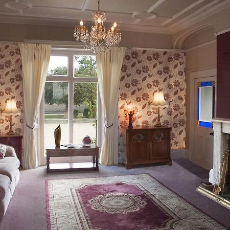 Hilbury Court Hotel Trowbridge Eksteriør bilde