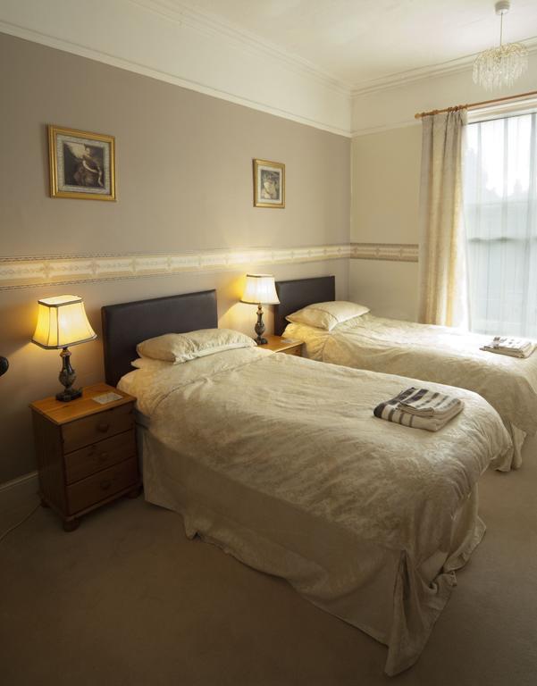 Hilbury Court Hotel Trowbridge Eksteriør bilde