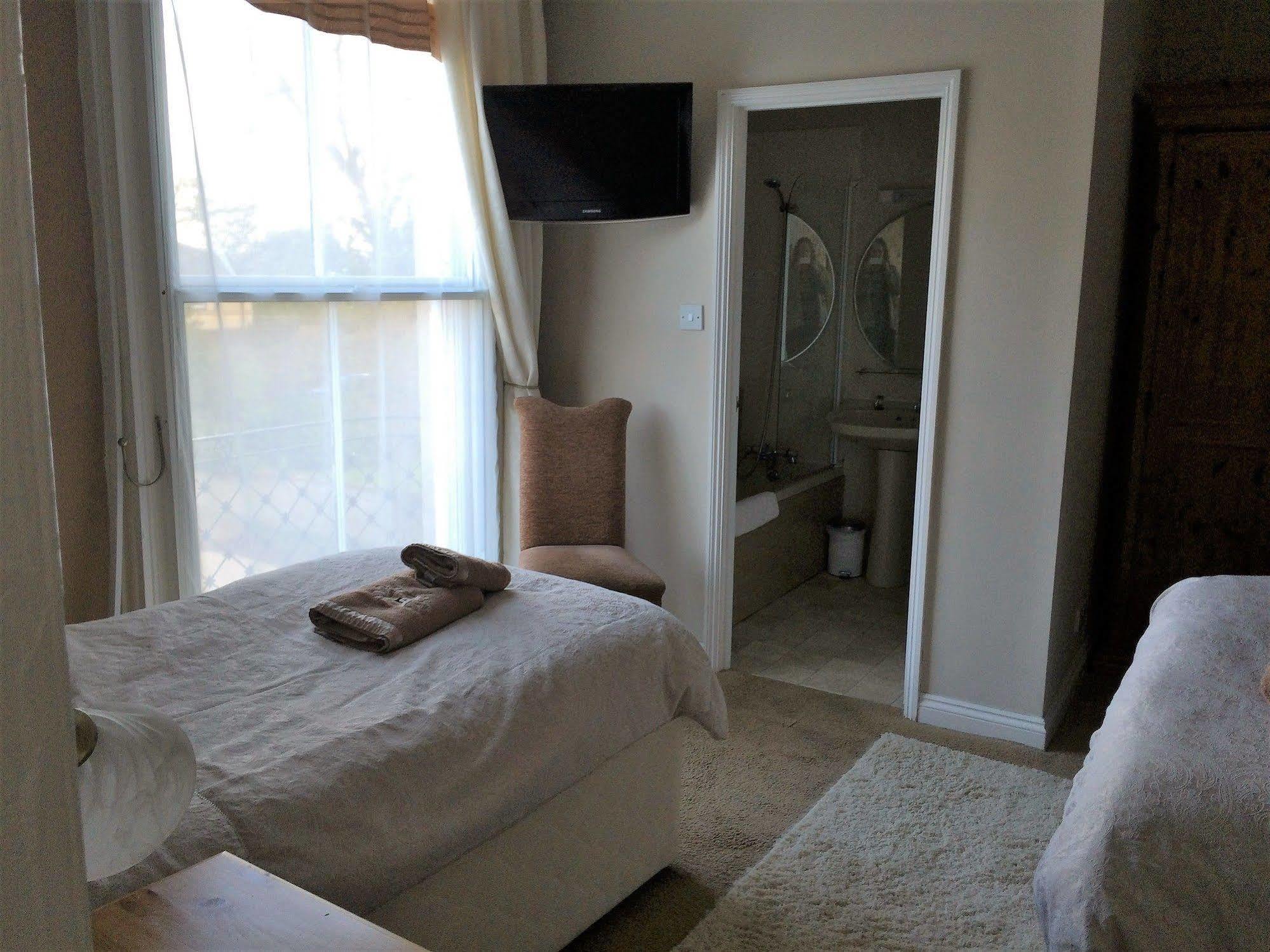 Hilbury Court Hotel Trowbridge Eksteriør bilde