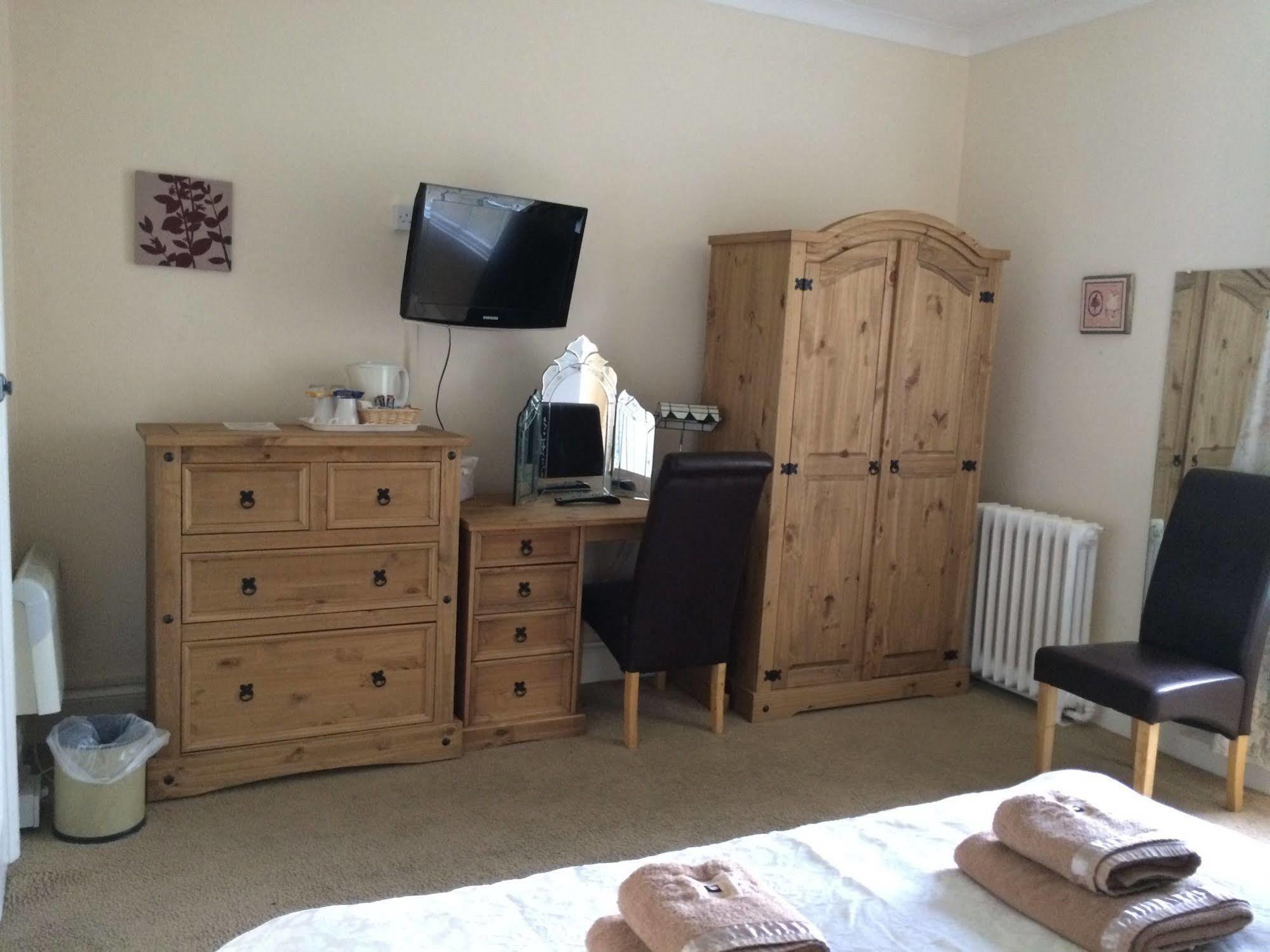 Hilbury Court Hotel Trowbridge Eksteriør bilde