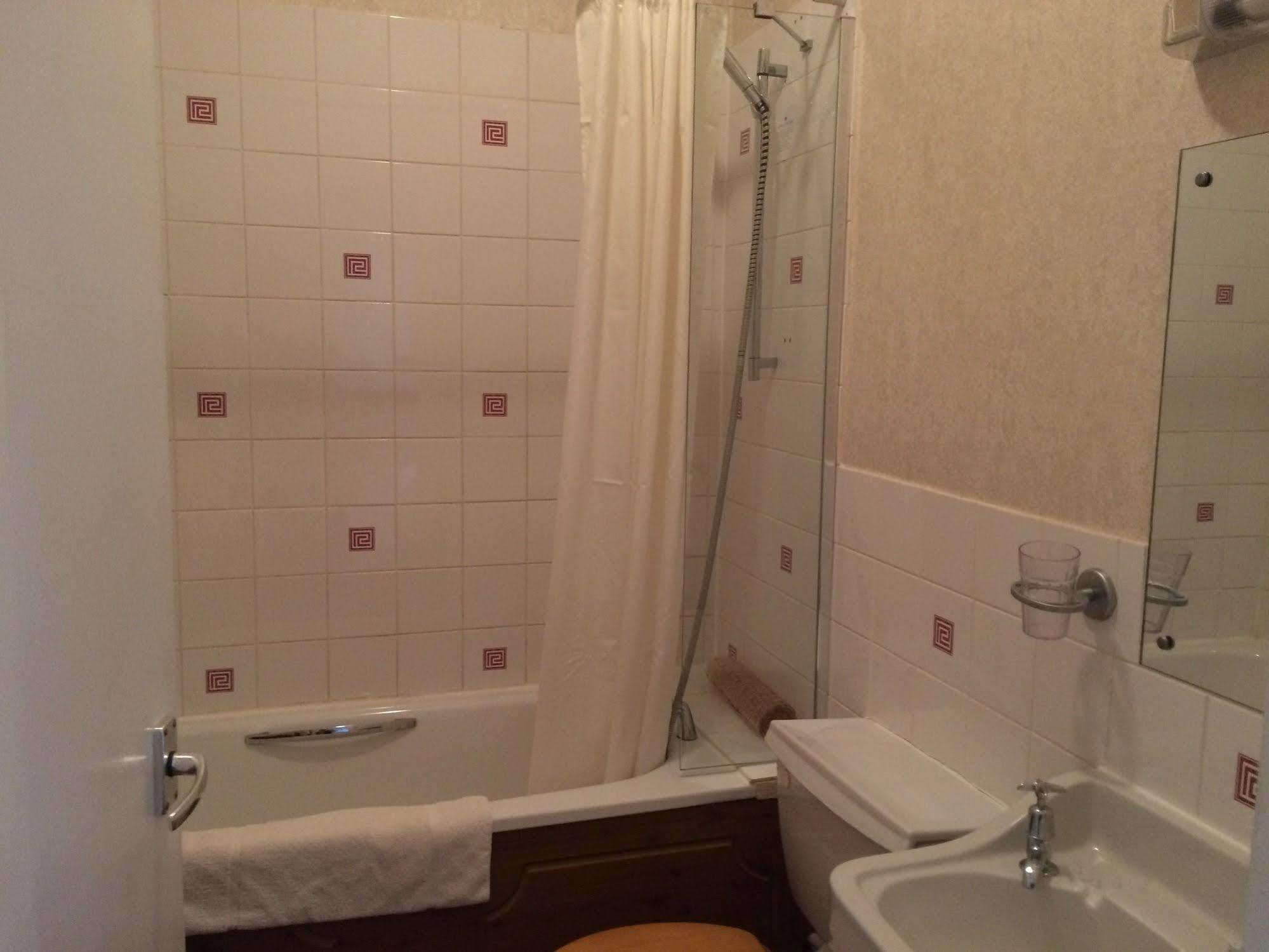 Hilbury Court Hotel Trowbridge Eksteriør bilde