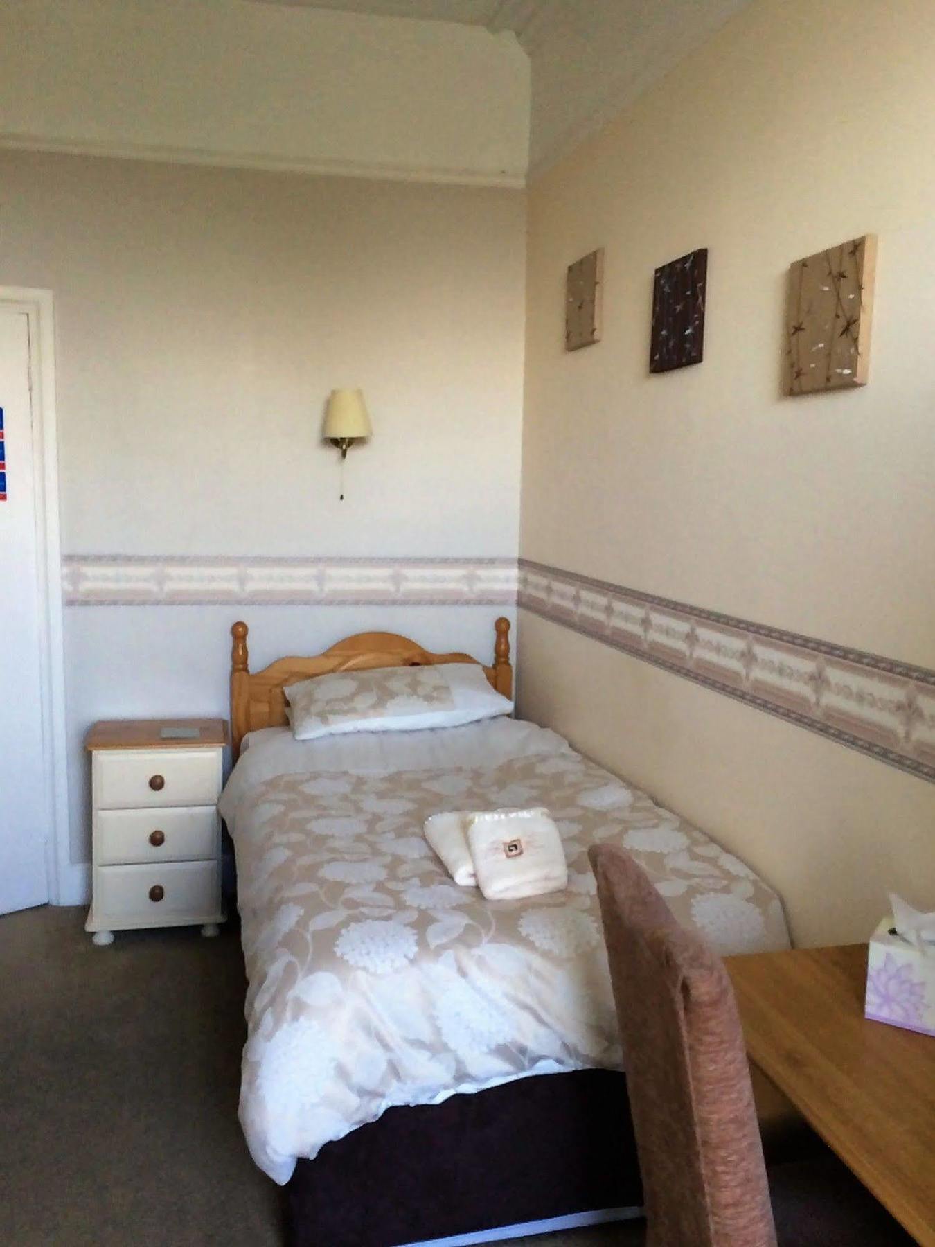 Hilbury Court Hotel Trowbridge Eksteriør bilde